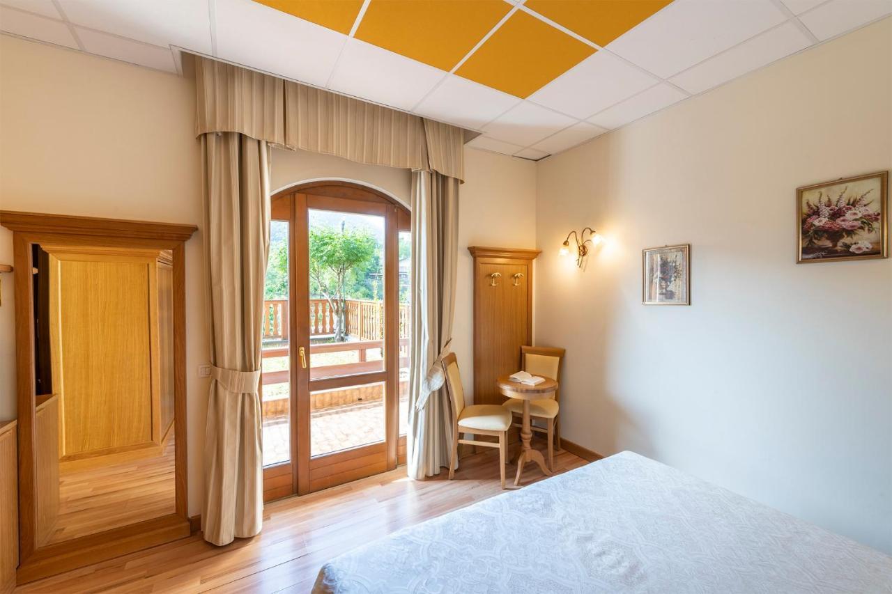 Hotel Pineta Campi Tremosine Экстерьер фото